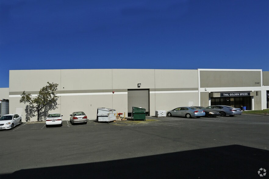 More Photos Of 2349 Industrial Pky W, Hayward Warehouse For Lease