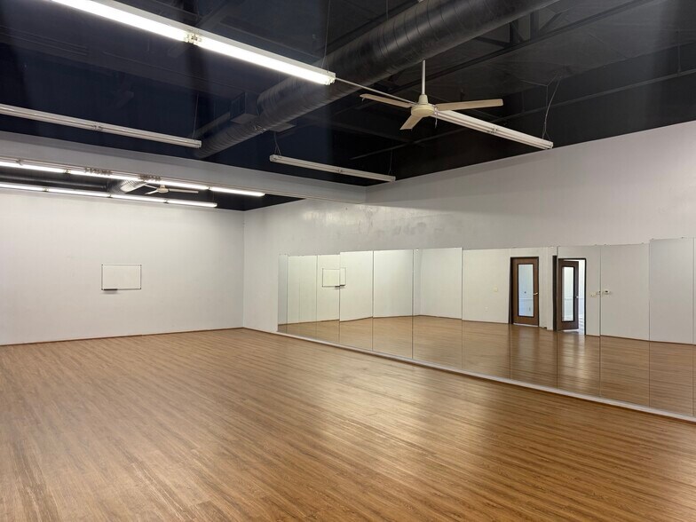 More Photos Of 3976 Durock Rd, Cameron Park Storefront Retail Office For Lease