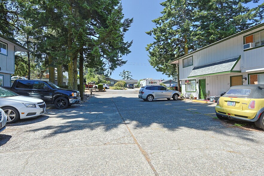 More Photos Of 2153 10th St, Florence Apartments For Sale