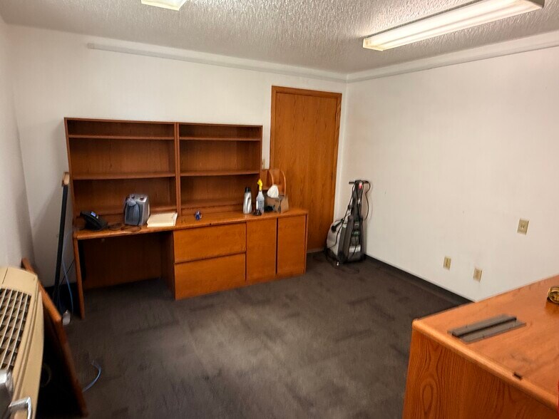 More Photos Of 1828 23rd St S, Moorhead Warehouse For Lease