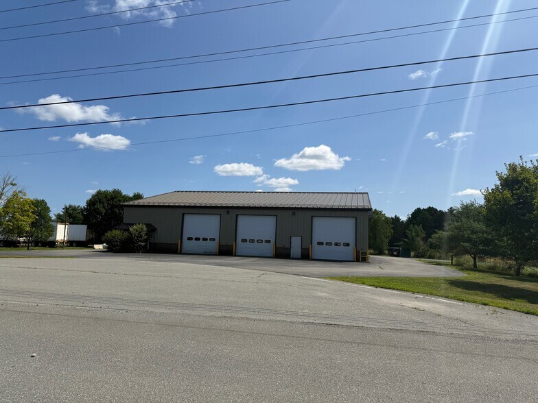 More Photos Of 73 Carey cir, Hampden Distribution For Sale