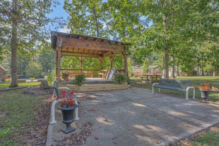 More Photos Of 11845 US 41 St, Monteagle Trailer Camper Park For Sale