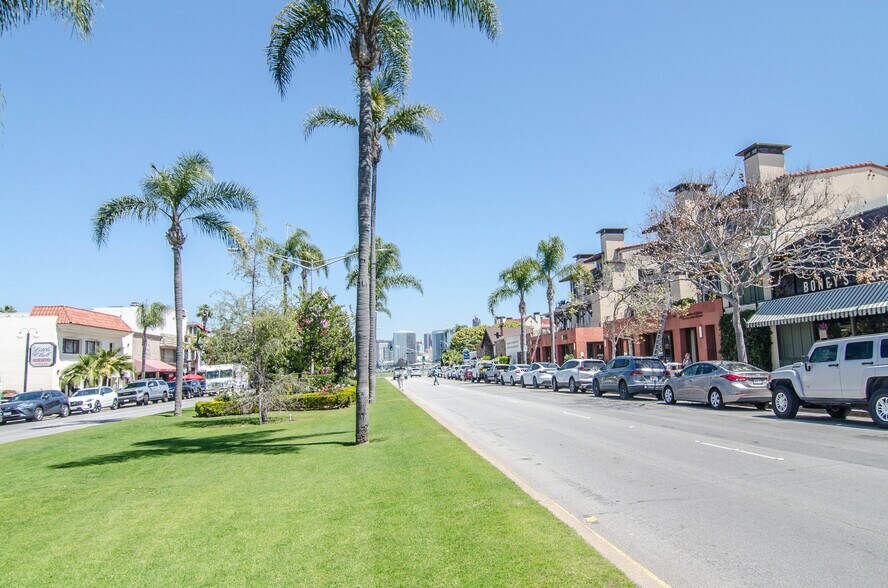 More Photos Of 132 Orange Ave, Coronado Storefront Retail Office For Sale