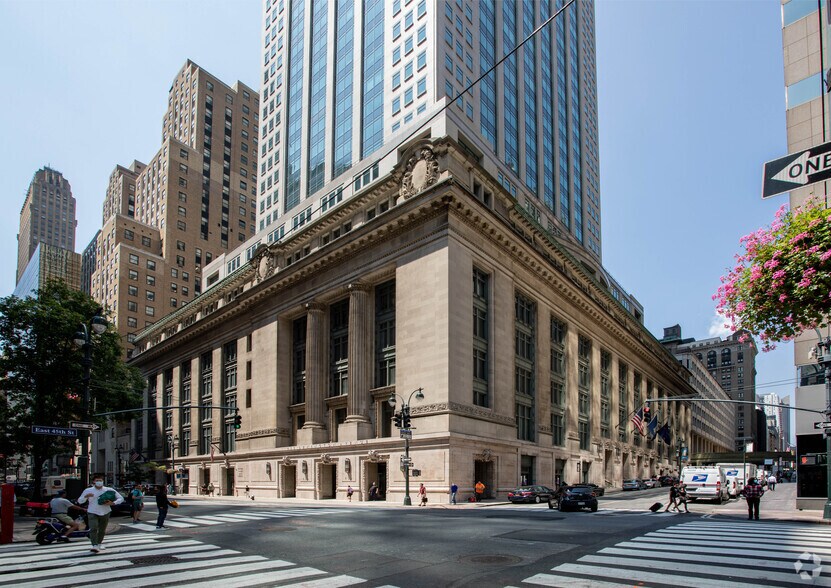 More Photos Of 450 Lexington Ave, New York Coworking Space