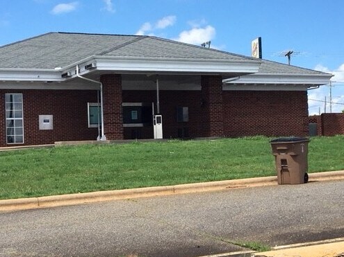 More Photos Of 1774 E Dixon Blvd, Shelby Freestanding For Lease