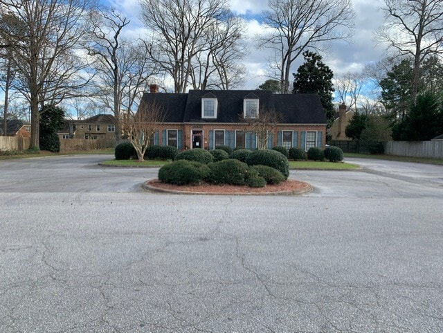 More Photos Of 4700 Thoroughgood Sq, Virginia Beach Office For Lease