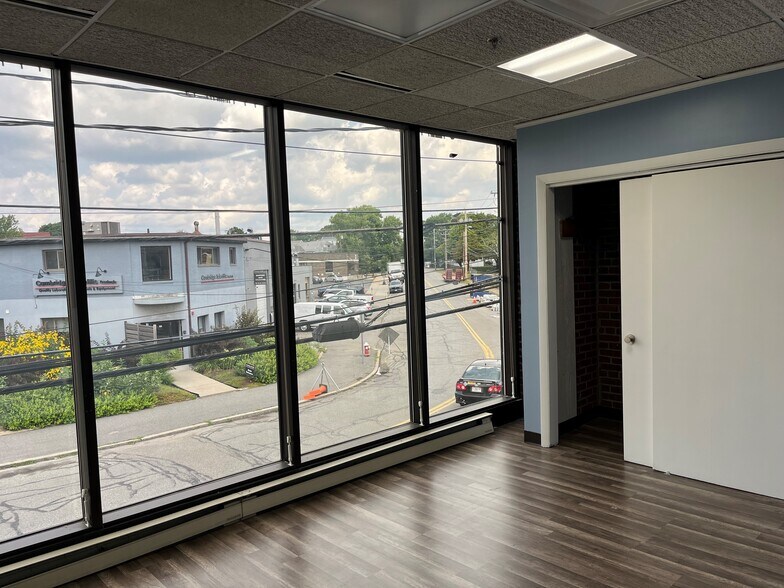 More Photos Of 200 Dexter Ave, Watertown Medical For Lease