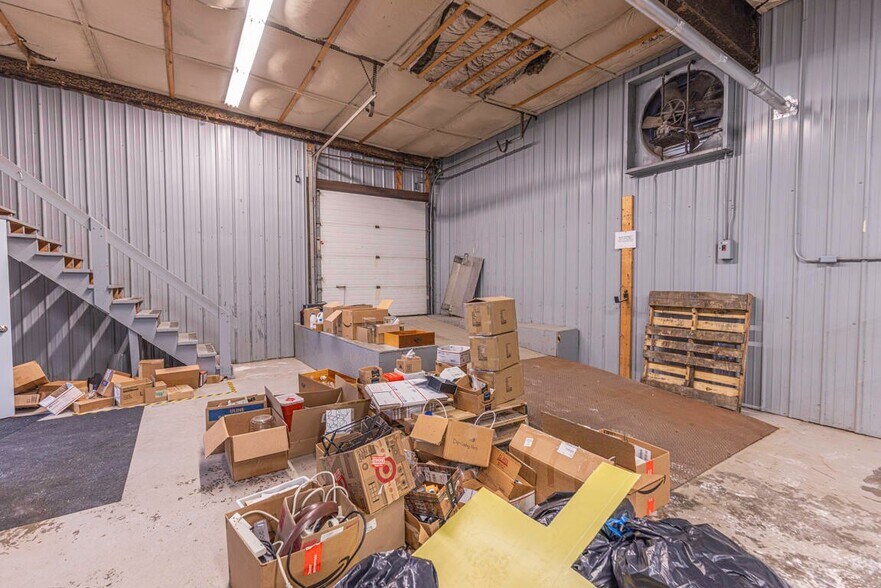 More Photos Of 69 Freedom Pky, Hermon Light Manufacturing For Lease