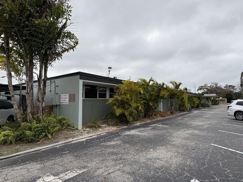 More Photos Of 1201 S Highland Ave, Clearwater Medical For Lease