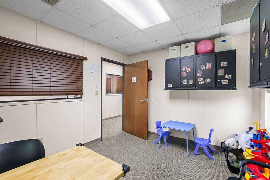 More Photos Of 310 Terrell Rd, Franklin Office For Sale