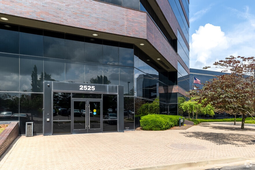 More Photos Of 2525 Harrodsburg Rd, Lexington Unknown For Lease