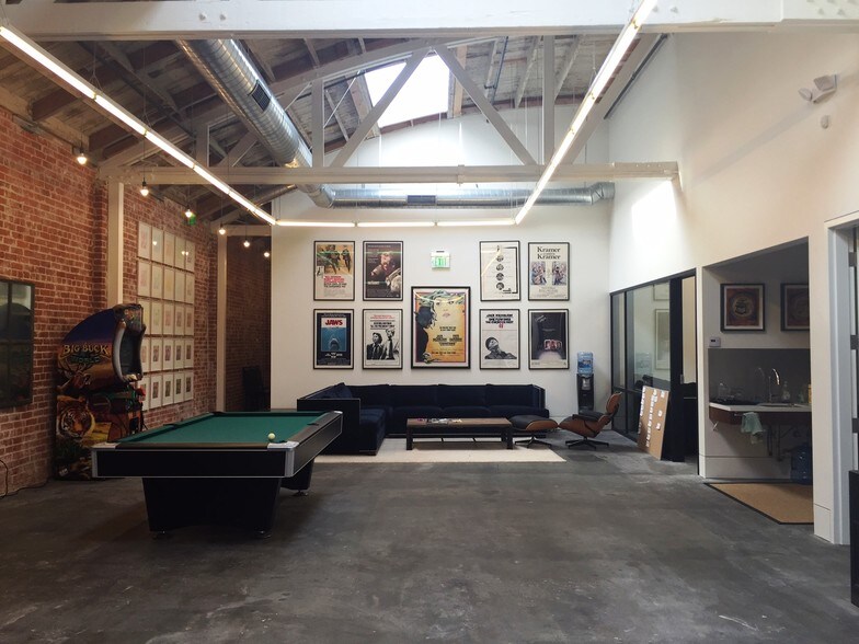 More Photos Of 1010-1012 N Highland Ave, Los Angeles Light Manufacturing For Lease