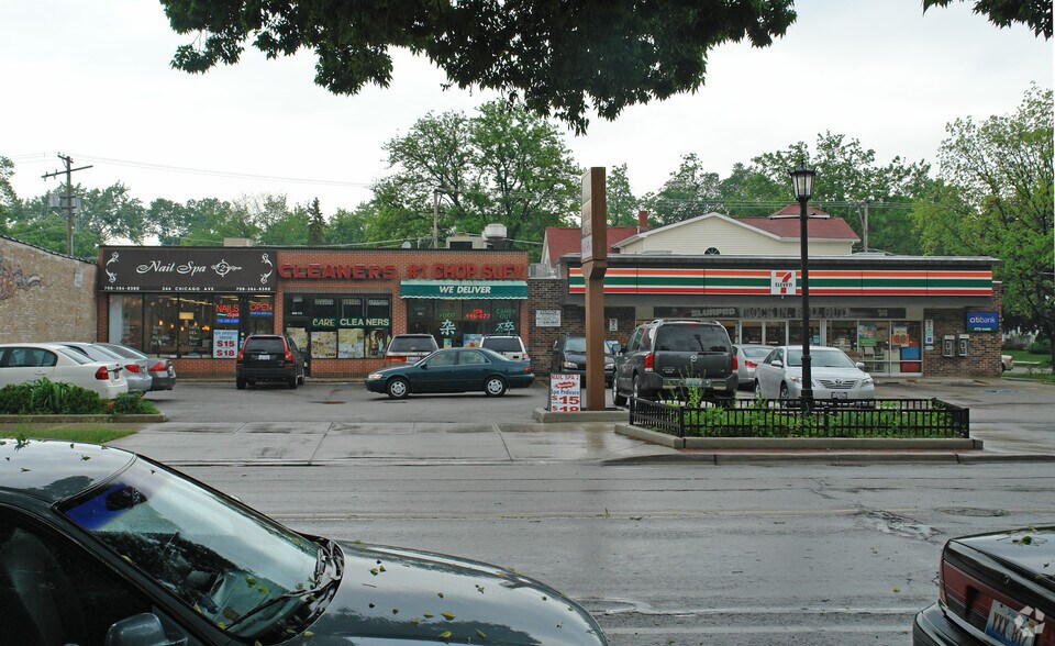 More Photos Of 240 Chicago Ave, Oak Park Convenience Store For Sale