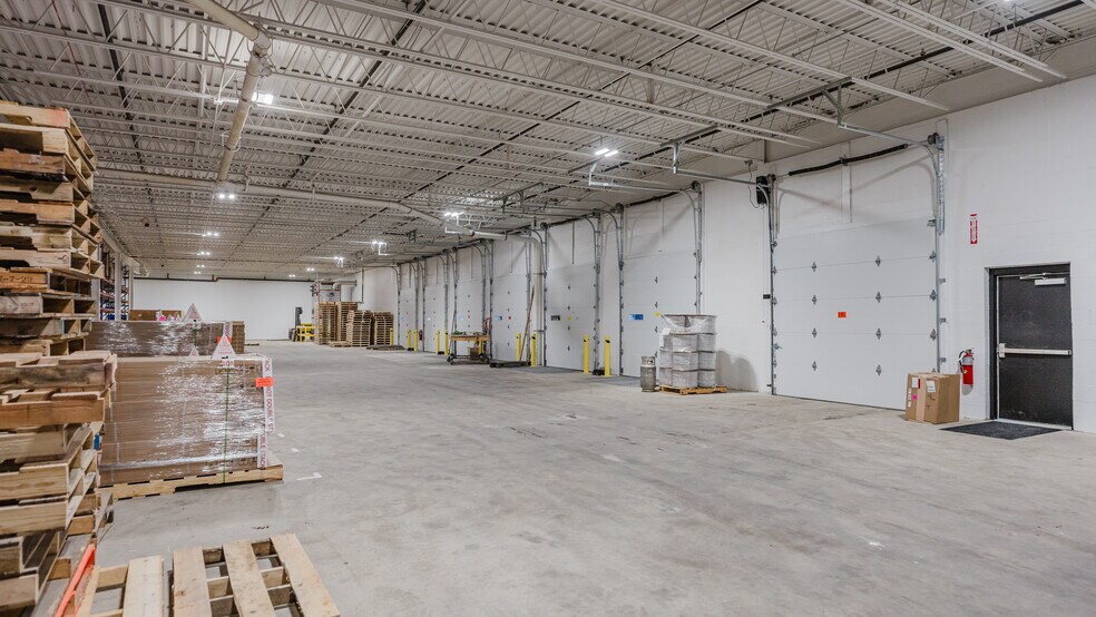 More Photos Of 3701 S Main St, Elkhart Warehouse For Lease
