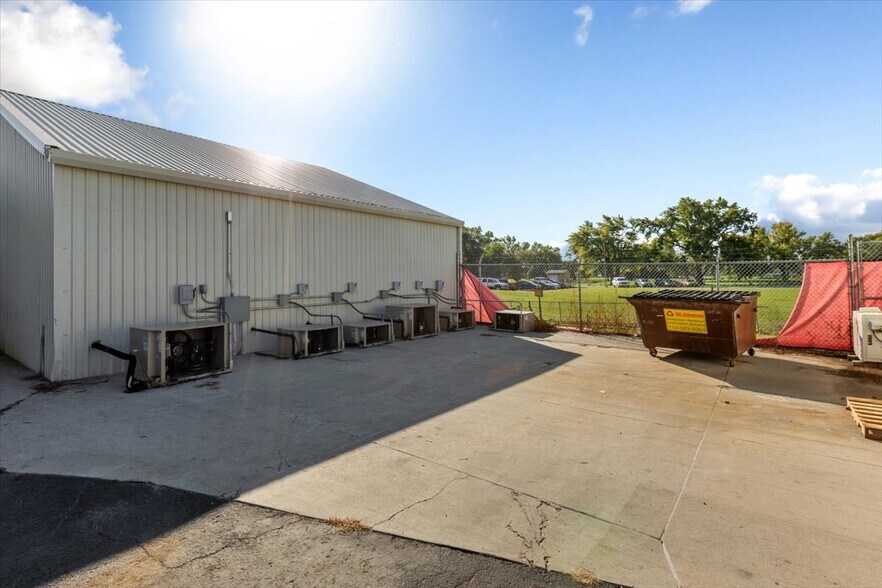 More Photos Of 501 Veterans Memorial Hwy, Council Bluffs Freestanding For Sale