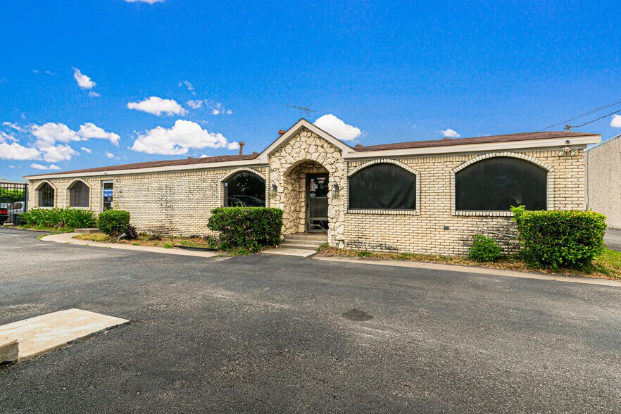 More Photos Of 11448 Reeder Rd, Dallas Light Distribution For Sale