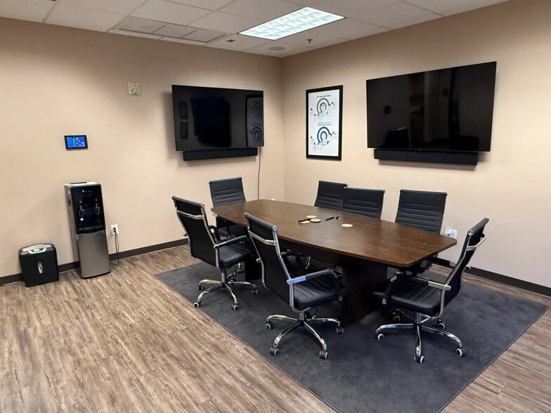 More Photos Of 9299 W Olive Ave, Peoria Light Manufacturing For Sale