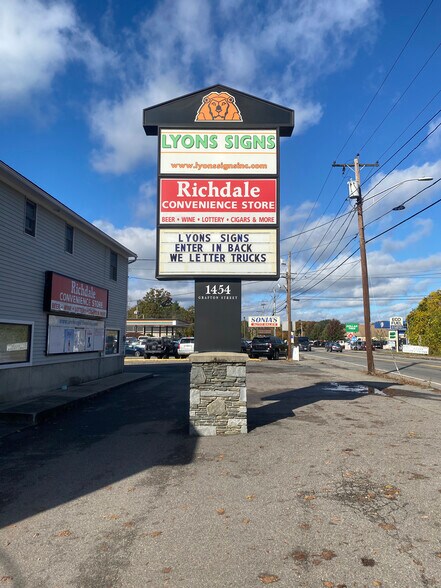 More Photos Of 1454 Grafton St, Worcester Light Manufacturing For Lease