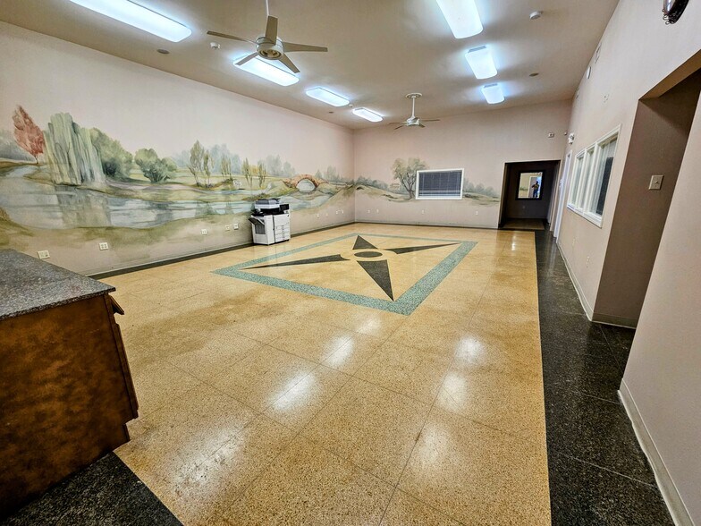 More Photos Of 7701 Saint Bernard Hwy, Arabi Office For Sale