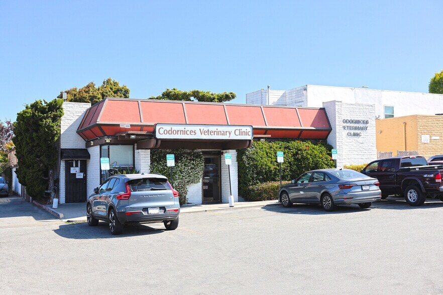 More Photos Of 937-972 San Pablo Ave, Albany Storefront Retail Office For Sale