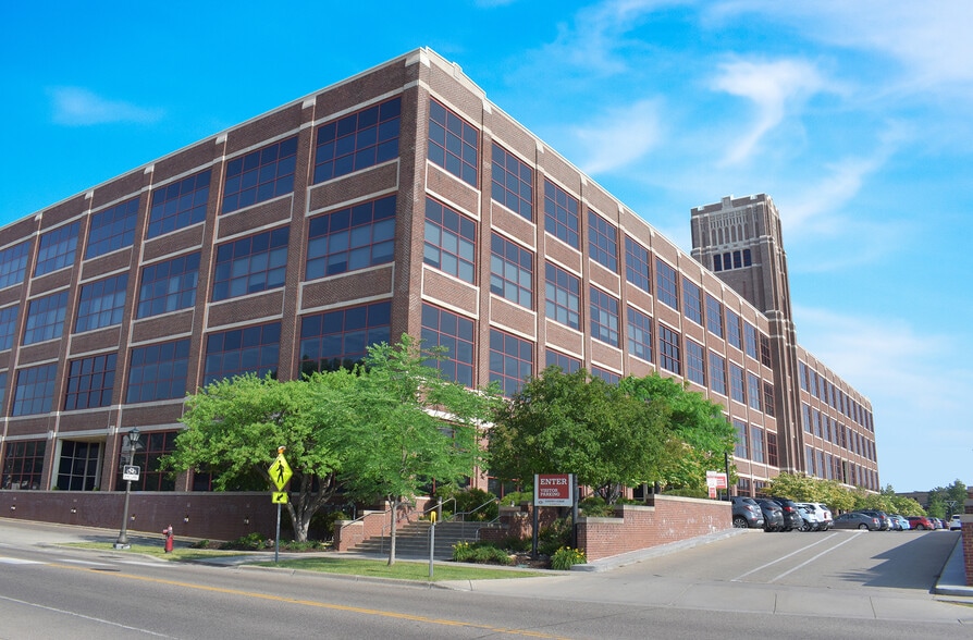More Photos Of 2550 University Ave W, Saint Paul Unknown For Lease