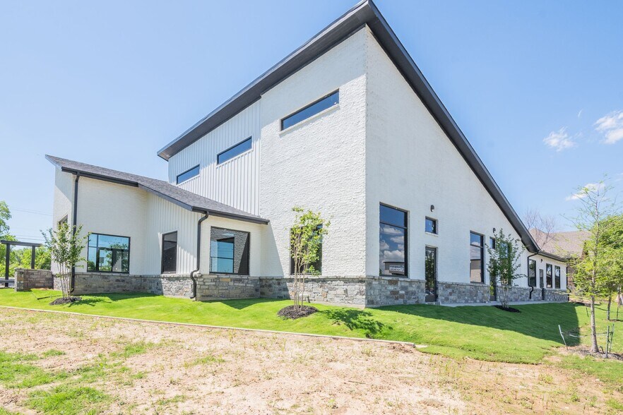 More Photos Of 120 Mitchell rd, Mansfield Medical For Lease