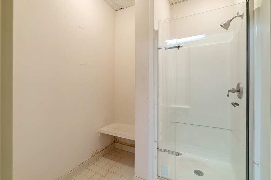 More Photos Of 14325 Willard Rd, Chantilly Office For Lease