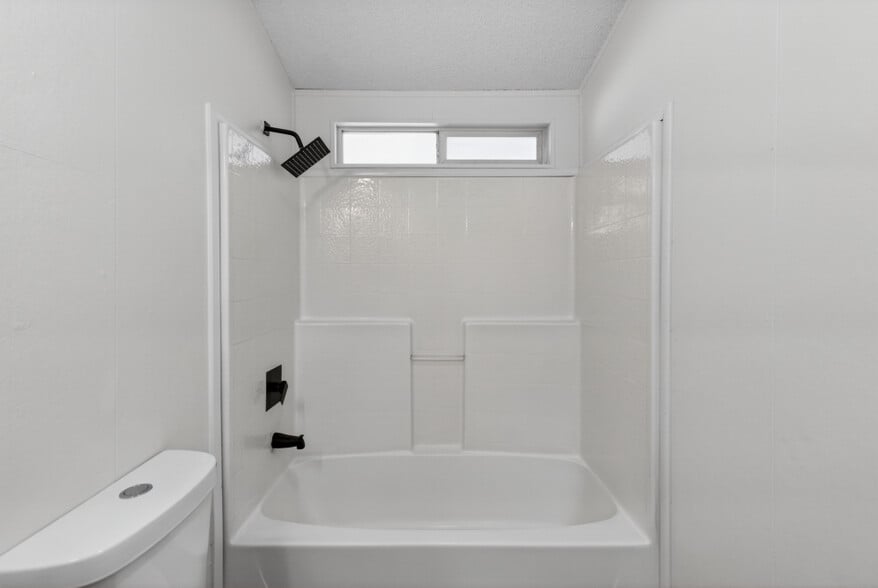 More Photos Of 402 Colin Kelly Dr, Roseville Apartments For Sale