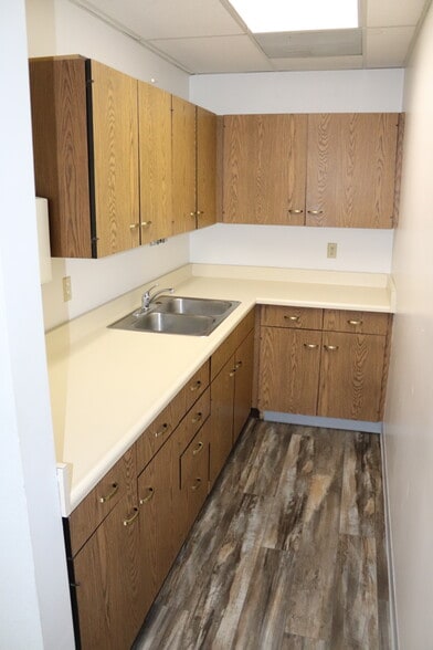 More Photos Of 770 Magnolia Ave, Corona Medical For Lease