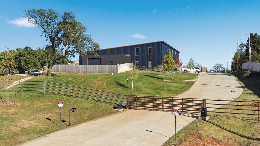 More Photos Of 8524 N Sooner Rd, Oklahoma City Industrial For Lease