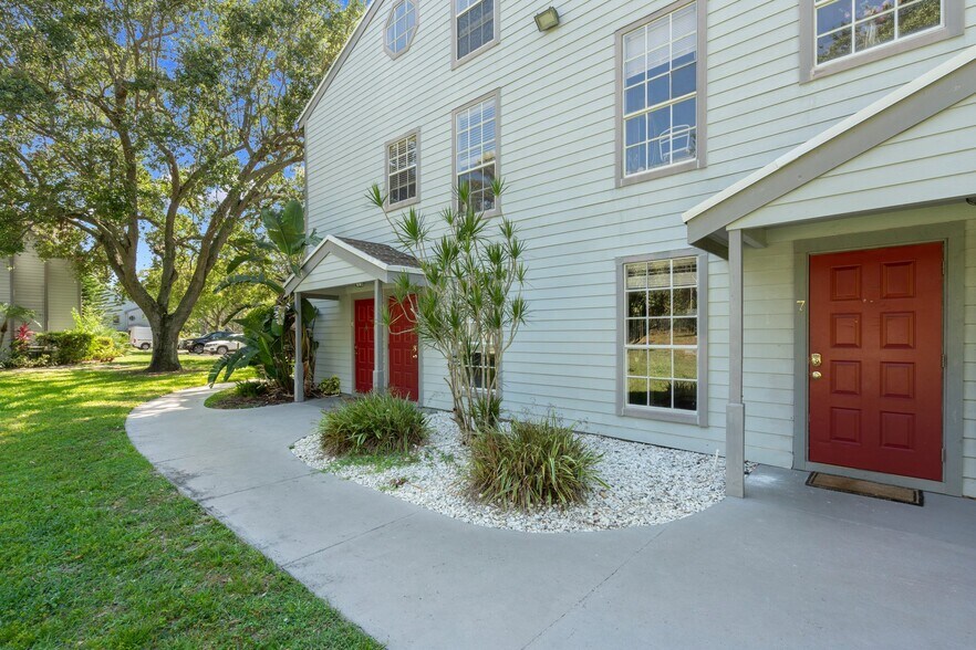 Primary Photo Of 5063 Heatherhill Ln, Boca Raton Apartments For Sale