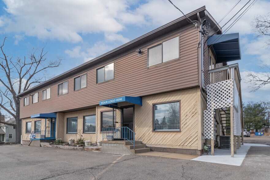 More Photos Of 238 Moon Clinton Rd, Coraopolis General Retail For Lease