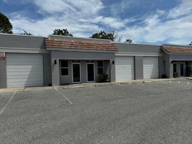 More Photos Of 7361 International Pl, Sarasota Showroom For Lease