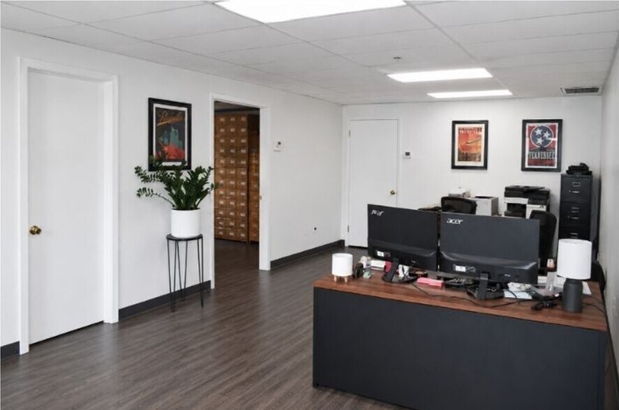 More Photos Of 2832 Logan St, Nashville Warehouse For Lease