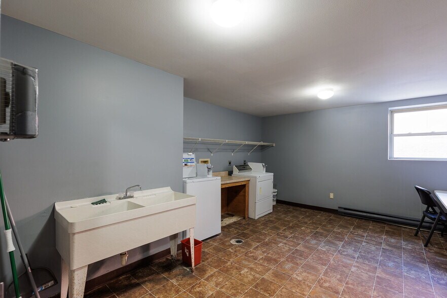 More Photos Of 140 Polk St, Watertown Apartments For Sale