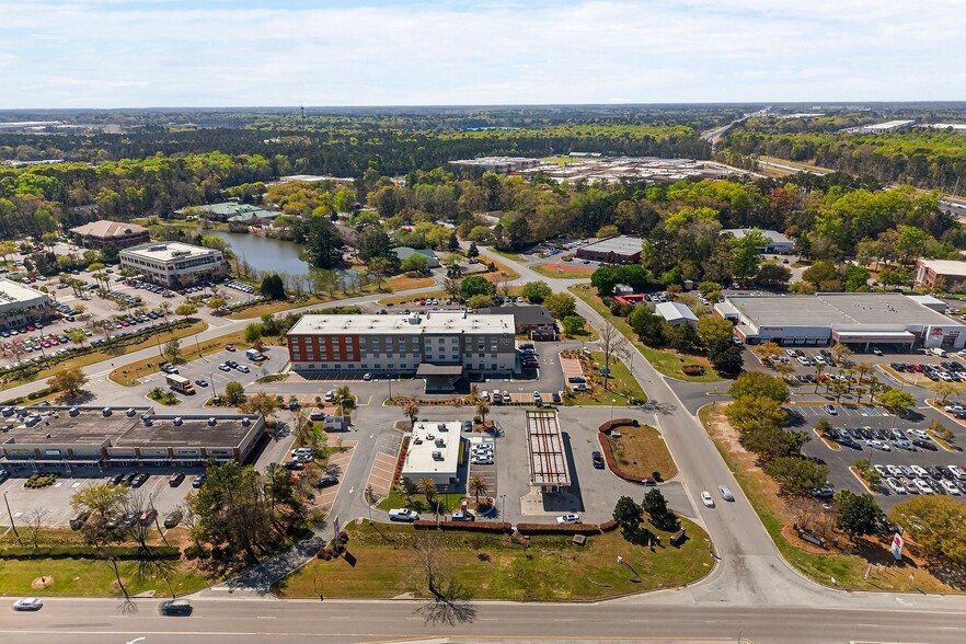 More Photos Of 4 Park Of Commerce Way, Savannah Convenience Store For Sale