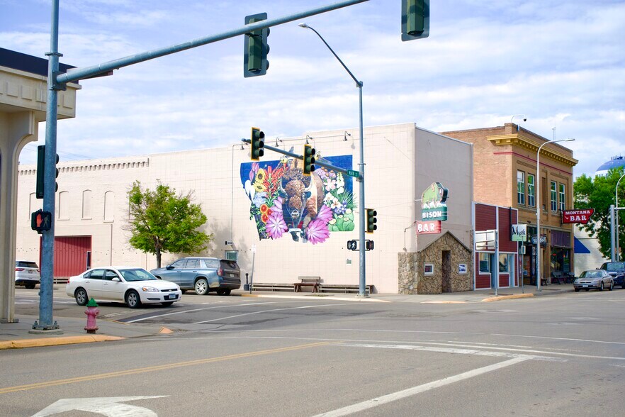 More Photos Of 616-618 Main St, Miles City Bar For Sale