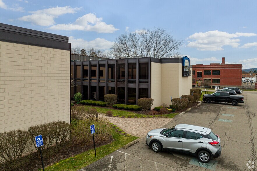 More Photos Of 111 Grant Ave, Endicott Office For Sale