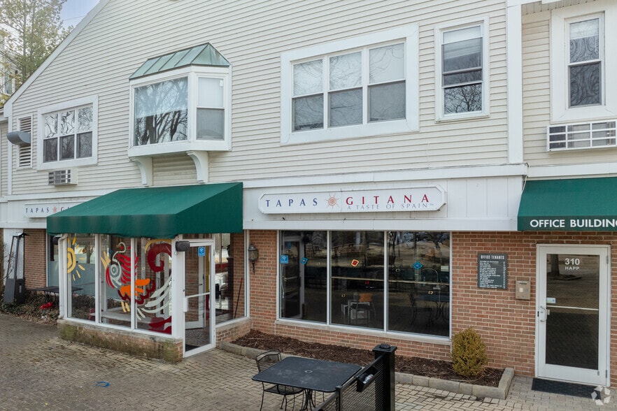 More Photos Of 300-310 Happ Rd, Northfield Unknown For Lease