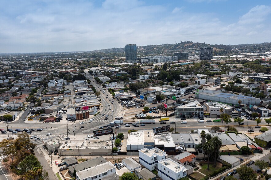 More Photos Of 8543 Venice Blvd, Los Angeles Loft Creative Space For Lease