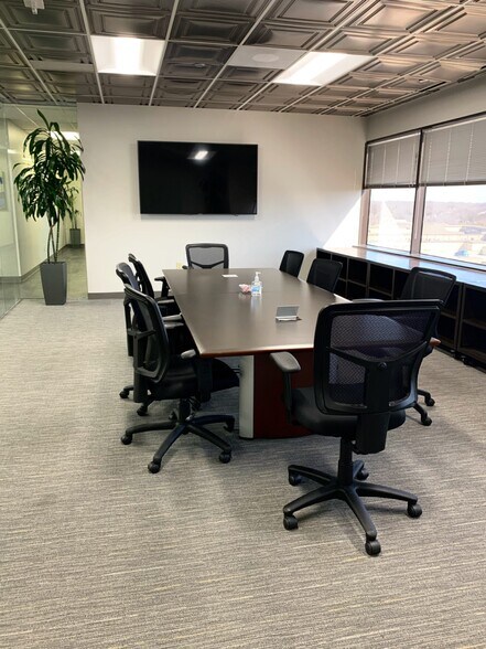 More Photos Of 4144 N Central Expy, Dallas Coworking Space