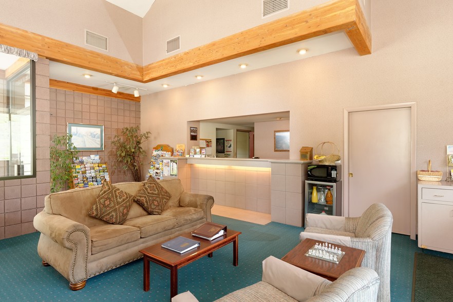 More Photos Of 51637 Highway 6, Glenwood Springs Hotel For Sale