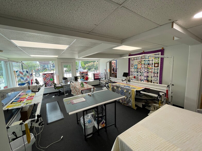 More Photos Of 4 Main St, Goffstown Storefront Retail Residential For Lease