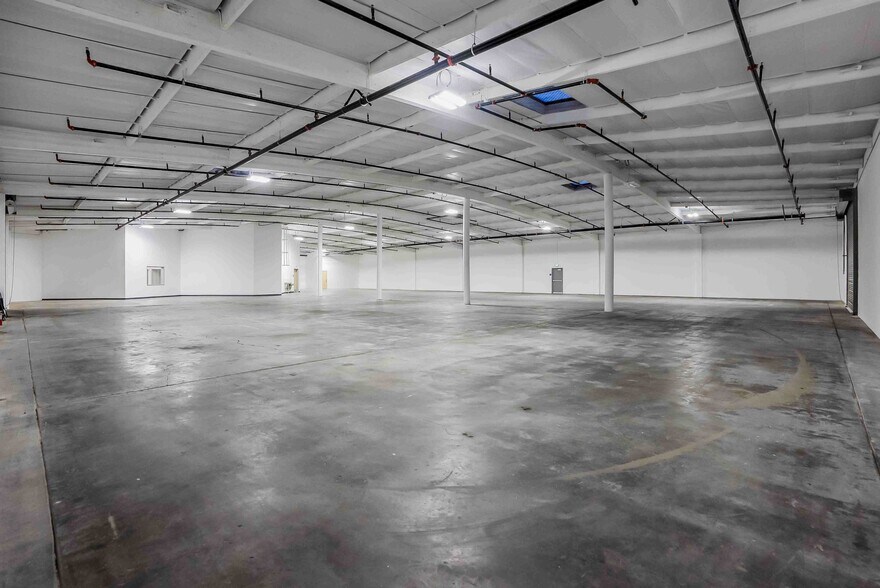 More Photos Of 922-926 S Lyon St, Santa Ana Unknown For Lease