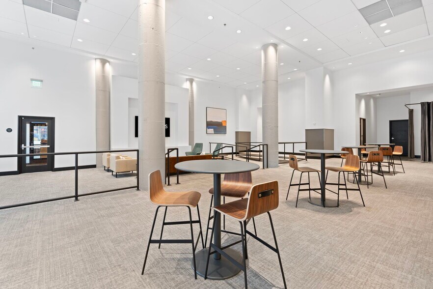 More Photos Of 360 Saint Peter St, Saint Paul Apartments For Lease