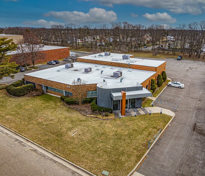 More Photos Of 8400 New Horizons Blvd, Amityville Industrial For Sale
