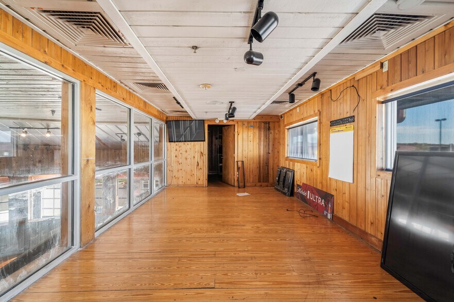 More Photos Of 4950 S Loop 289, Lubbock Restaurant For Lease