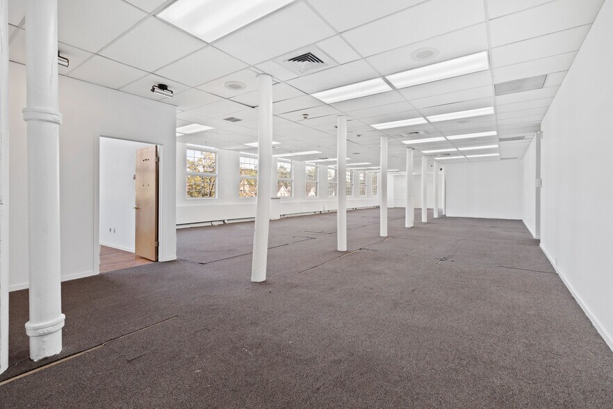 More Photos Of 114 Boston Post Rd, West Haven Medical For Lease