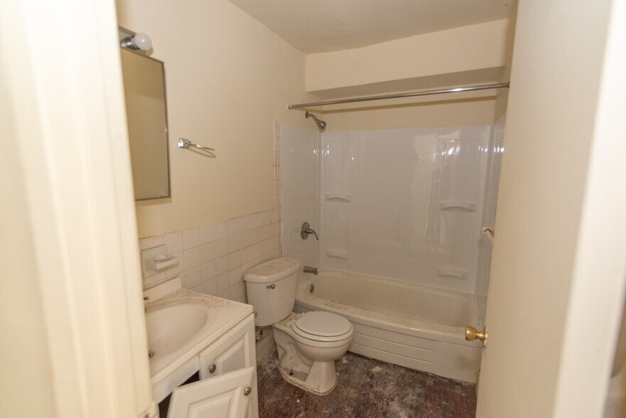 More Photos Of 4907-4921 Frederick Ave, Baltimore Apartments For Sale