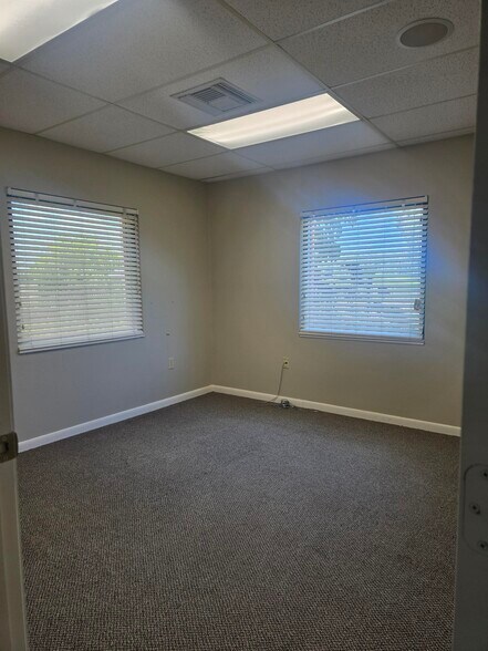 More Photos Of 4091 Colonial Blvd, Fort Myers Office Residential For Sale